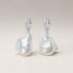 Brincos Assinatura de Pérolas Edison Barrocas Brancas 15–18 mm | Prata 925 com Zircônias