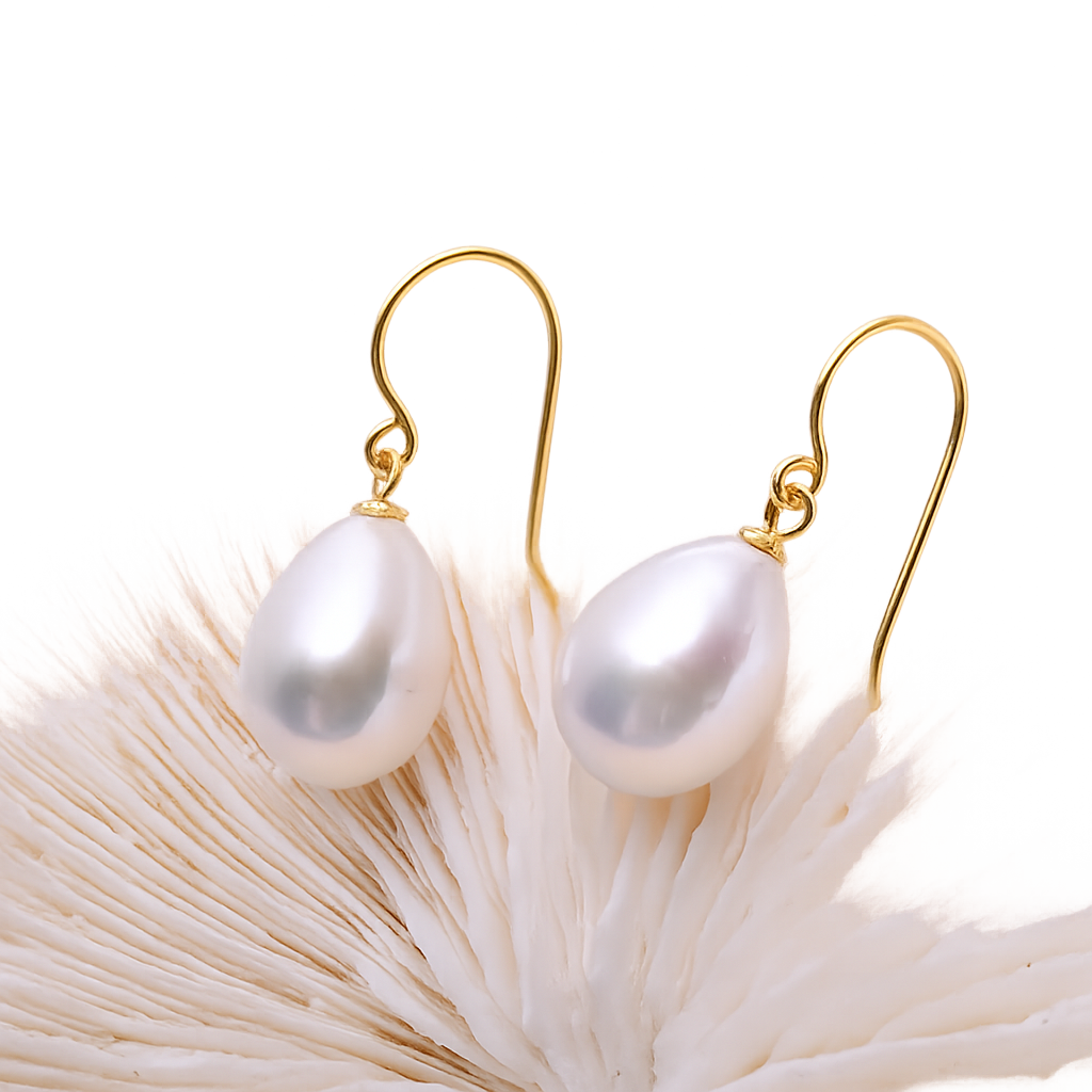 Brincos de Pérola Edison Branca Gota Barroca 10–13 mm | Banho Ouro 18K