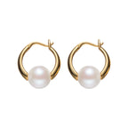Brincos Argola Dourada com Pérolas de Água Doce 8–8,5 mm