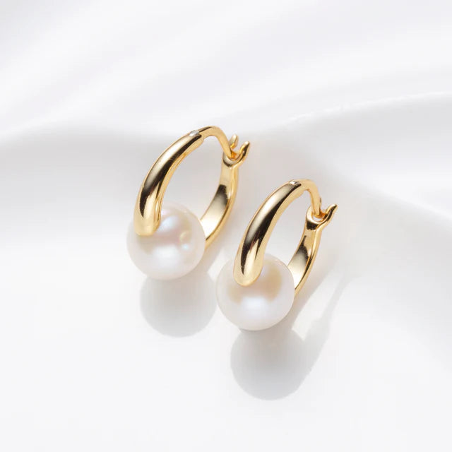 Brincos Argola Dourada com Pérolas de Água Doce 8–8,5 mm